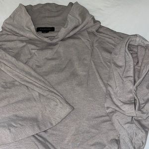 TAHARI so comfy, like new half sleeve poncho! Looks good on all sizes!!